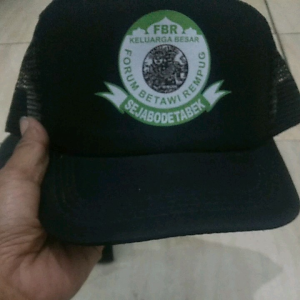 Topi Trucker Murah & Desain Unik: Topi ORMAS FBR & Gaya Remaja