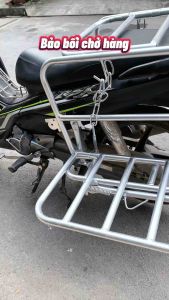 Giá chở hàng 2 cánh đa năng baga chở hàng cho xe máy có lắp mở cốp xe tuýp D21 dày dặn mạ kẽm