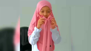 HIJAB ANAK DAN BAYI  MODEL PITA RICIS usia 0-6 bulan/1-8 Tahun kerudung terbaru dan terlaris PITA RICIS jilbab model baru PITA RICIS