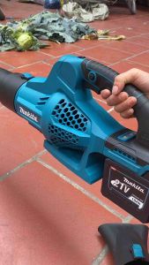 Máy thổi lá dùng pin Makitec 18-21V 6 Mức Chỉnh Tốc - Động cơ Không chổi than - Quạt 12 cánh mạnh mẽ chân pin phổ thông