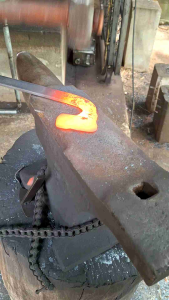 มีดกรีดยางพารา มีดนกฮูก สำหรับยางใหม่ ต้นเล็ก เปลือกบาง เปลือกนิ่ม ยางเปิดกรีดใหม่หน้าแรก มีดนกฮูก มีดตีเหล็กใบกบ🦉คมหวานเจี๊ยบ ลับครั้งเดียวกรีดได้ทั้งสวน