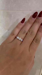 Reraya แหวนแถวฝังเพชร moissanite เงินแท้ 92.5% ชุบทองคำขาว14k-A65