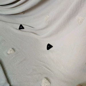Kain Cringkle Puff Bordir & Motif Segitiga Airflow