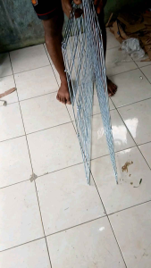 Kandang model piramid / kandang ayam portabel 80 x 50 x 70 cm