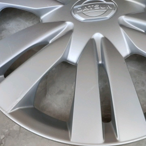 dop velg roda mobil wheeldop ring 13 Datsun (bekas pakai)
