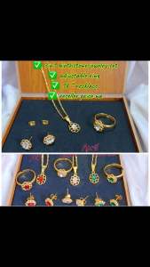 Zihang Jewelry 24K Gold Plated Flowers Stoned 3in1 Adjustable Ring Set for Women