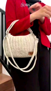 LILY Tas Rajut Bentuk Oval (24+16+5) Cm