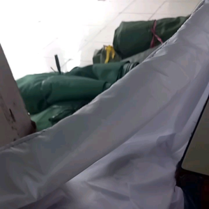 plafon tenda datar 4x6 ada tali ngiket ke besi