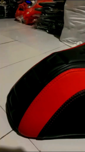 Cover Jok Langsung Pasang Tanpa Stapless Model PIRAMID Bahan Tebal Tidak Licin dan Waterproof