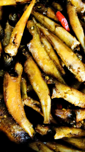 cá bóng đục (bống đục) thiên nhiên kho tiêu hộp 500g
