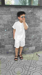 Áo Sơ Mi Bé Trai Từ 10 -41kg Kèm Quần Màu Trắng Cộc Tay Cổ Tàu Chất Đũi Thoáng Mát