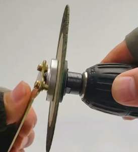 ชุดแปลงสว่าน เป็นหัวขัด ตัด เจีย และ ประแจ พร้อม แหวนประกับ ล็อคใบเจียร หินเจียร ขนาด 4