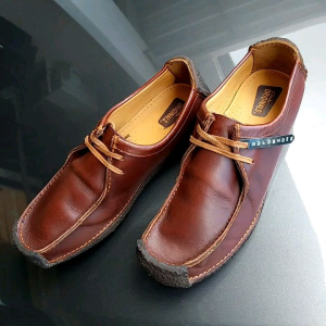 ส่งฟรี 9.5UK 27-27.5cm Clarks Natalie Mens Style : 34201 Beeswax Pre-owned Authentic by OldShoes