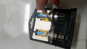 Bóng đèn Halogen H4 DC 12-24 vol 100/90w 60/55w 75/70w (pha/cos) EAGLITE ( bóng Hàn Quốc)