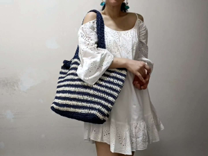DaVee | Handmade woven straw bag beach bag shopping bag striped tote bag handbag