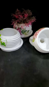 กระถางดินเผาจิ๋วพิมพ์ ลายทางร้านขอคละแบบคละลายให้นะคะสูง2.9นิ้วปากปากกว้าง 2.9นิ้ว1 ชุดมี 3 ใบพร้อมถาดรอง