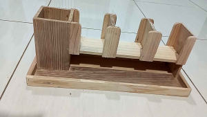 TEMPAT GELAS PLASTIK 3 SLOT MOTIF KAYU JATI BELANDA