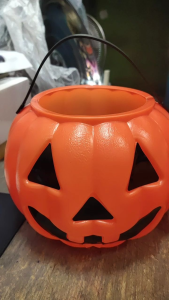 Classic Plastic Pumpkin Trick-or-Treat Bucket – Halloween Candy Holder
