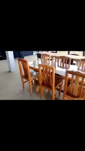 โต๊ะกินข้าว6ที่นั่ง ไม้แผ่นเดียว