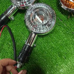 ไฟเลี้ยวSR400/SR500