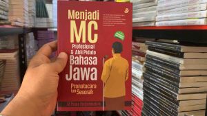 MENJADI MC PROFESIONAL DAN AHLI PIDATO BAHASA JAWA