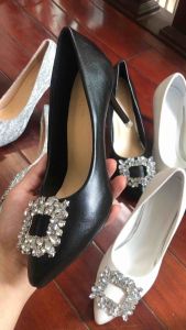 Giày cao hót nữ mũi nhọn kín gót gắn đá hoa sang đẹp mẫu mới