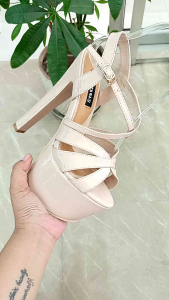 Glossy Korean Style Pageant High Heels