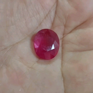 พลอยทับทิมพม่าแท้ เจียรไน น้ำหนัก 15 กะรัต สีชมพูแดง มีไฟวิ่ง เนื้อสะอาด เจียรไนเหลี่ยม เม็ดใหญ่ เหมาะสำหรับทำหัวแหวน จี้สรอยคอ เนื้อสะอาด ไฟดี เม็ดใหญ่
