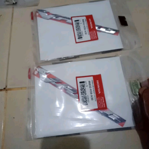 Emblem Logo Tulisan Vario Original Honda Sepasang
