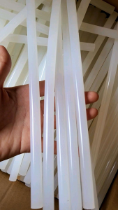 50 cây keo nến to Keo Nến SiliconMàu trắng trong