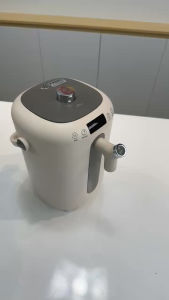 Bình thuỷ điện 3L Bear KE-B01V1 - Khử clo an toàn 2 chế độ đun sôi 11 mức nhiệt set nhiệt  từ 40 đến 90 độ