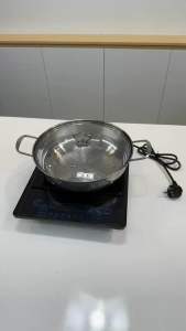 Bếp từ đơn 2000w Raika RIC063-01- Chuyên nấu lẩu nhiều chế độ nấu bảng điều khiển cơ dùng cho nhà hàng gia đình