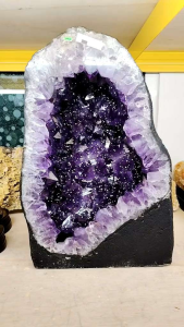 Natural High Gred Brazil Amethyst Cave Ornament