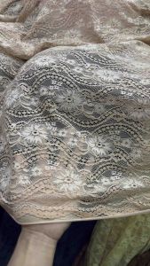 Kain brukat / brokat katun warna coksu konbinasi cream