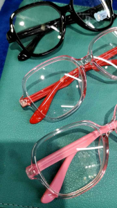 2025 Kids anti-blue light glasses / 防蓝光儿童眼镜