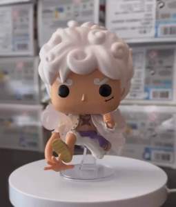 One Piece Funko Pop Action Figures Decorative Stands Straw Hat Crew Gear 5 Luffy Zoro Nami Kaido Mihawk Law Kid Bartolomew Sanji Yamato Boa Hancock