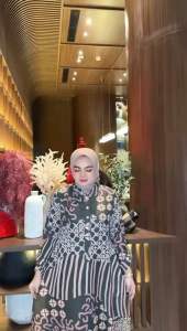 HYERI DRESS BY HIJRAH: Bahan Katun Nyaman & Desain Hijab Modern