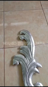 Ornamen Pagar Daun Klasik 48x20 Dua Muka: Hiasan Pintu Pagar