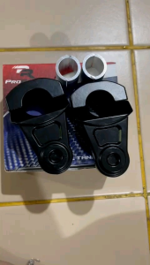 peninggi stang motor 2pcs model stelan maju mundur universal motor / peninggi stang stelan