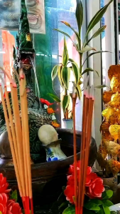 ธูปหมไร้ควันตรานรสิงห์ ขนาดยาว20ซม.