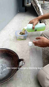 GLASS CLEANER – Pembersih Kacakeramikbody mesin Serbaguna (100 ml) Pembersih Jamur Body kaca mobil dan Karat Ringan isi 1 liter