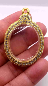 Y200 กรอบพระ 24K ทรงรูปไข่ กรอบทอง ล้อมเพชร หน้าทอง กรอบทองอิตาลี งานคุณภาพดี ไม่ลอกไม่ดำ แบบทรงหัวเต่าหน้าทอง