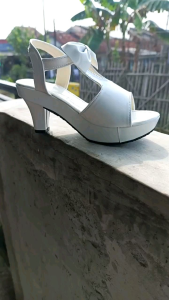 sendal anak heel perempuan elegan