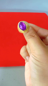 แหวนทองเหลืองหัวโตพลอยสีม่วง