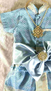 ชุดเด็ก เซ็ต 2 ชิ้น สั้นผ้า แพรทิพย์ลาย ลำพูน 3 คอมพิวเตอร์ โจงกระเบน ผ้าเดียวกัน พร้อม ใส่แถม ผ้าคาดเอว เก๋