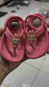 Sandal anak perempuan japit tali belakang karakter labubu bunyi CITCIT CUIT