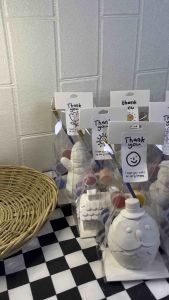 แพ็กเกจพร้อมขาย ปูนพลาสเตอร์ระบายสี พร้อมสี+พู่กัน สินค้าพร้อมส่ง