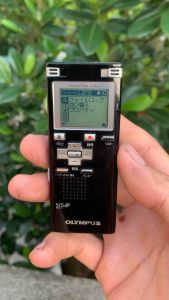 Máy ghi âm Olympus Voice-Trek V-82 – Ghi âm chất lượng cao kết nối USB tiện lợi