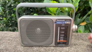 📻 Đài Radio Panasonic RF-2255 1band AM – Hàng bãi Nhật còn đẹp hoạt động tốt