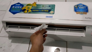 KIPAS ANGIN MODEL AC 2PK/ SIAP PAKAI TINGGAL COLOK/REMOTE